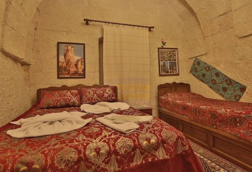 غرفة قياسية ثلاثية, Goreme Valley Cave House