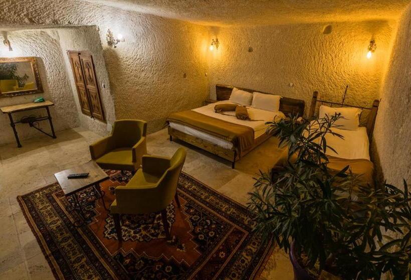 اتاق استاندارد سه نفره, Elite Cave Suites