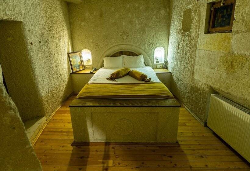 Люкс, Elite Cave Suites