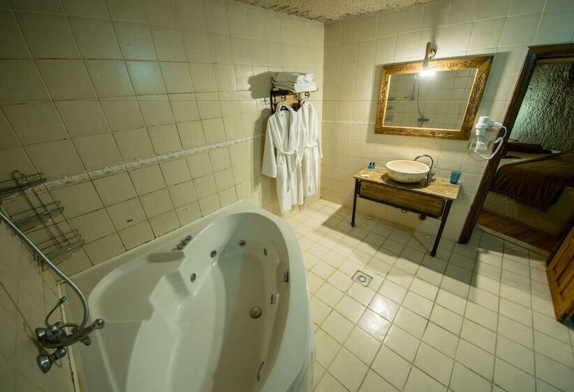 سوییت, Elite Cave Suites