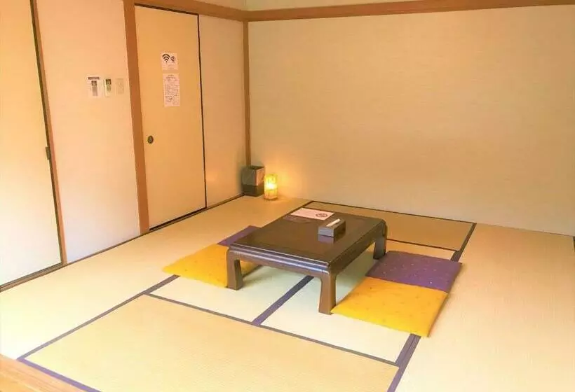 浴室共有スタンダード４人用ルーム, K S House Hostels   Hakone Yumoto Onsen