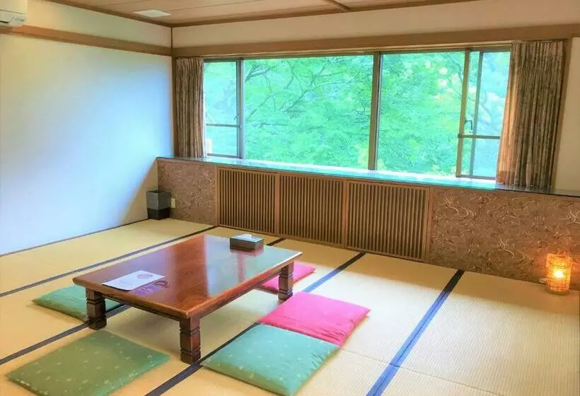 バス共有のスタンダードルーム, K S House Hostels   Hakone Yumoto Onsen