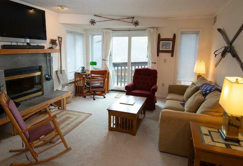 سوییت, Mountain Lodge At Okemo