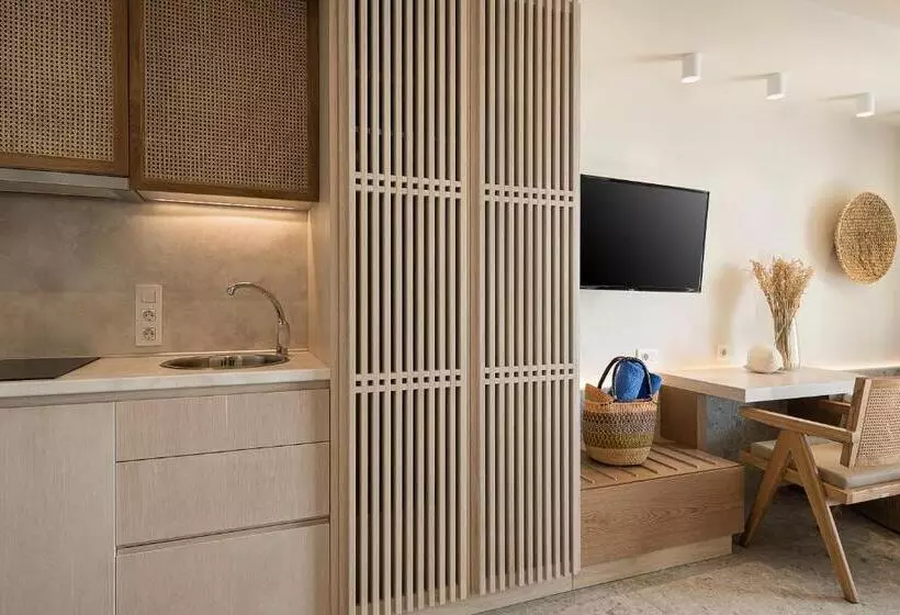سوییت لوکس, Romantica Hotel Apartments
