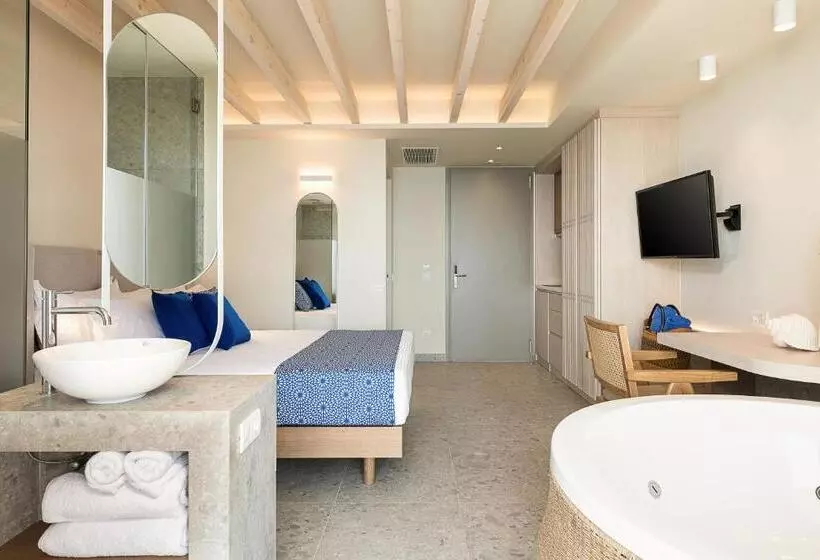 سوییت لوکس, Romantica Hotel Apartments