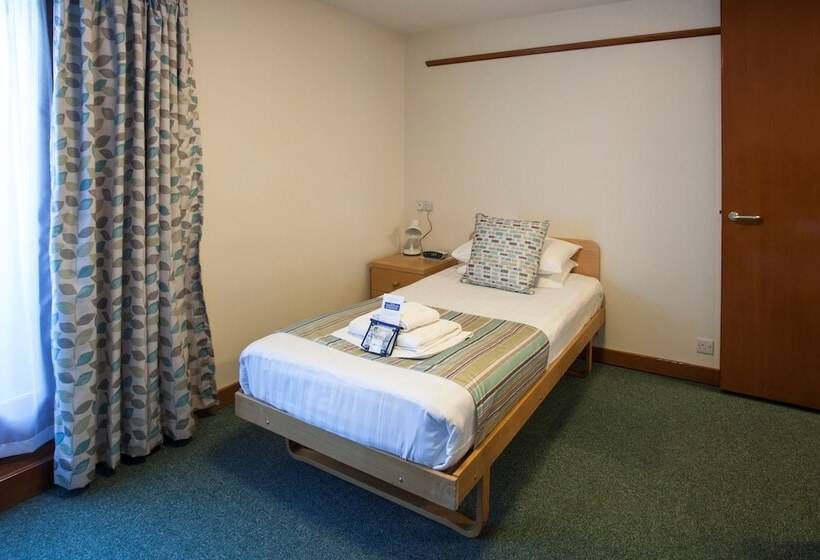 غرفة قياسية فردية, Robinson College   Cambridge University   Campus Accommodation