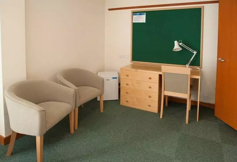 スタンダードルーム, Robinson College Cambridge University Campus Accommodation