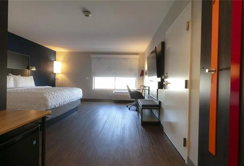 身障者適用キングサイズベッドルーム, Clarion Hotel The Colony   Plano West