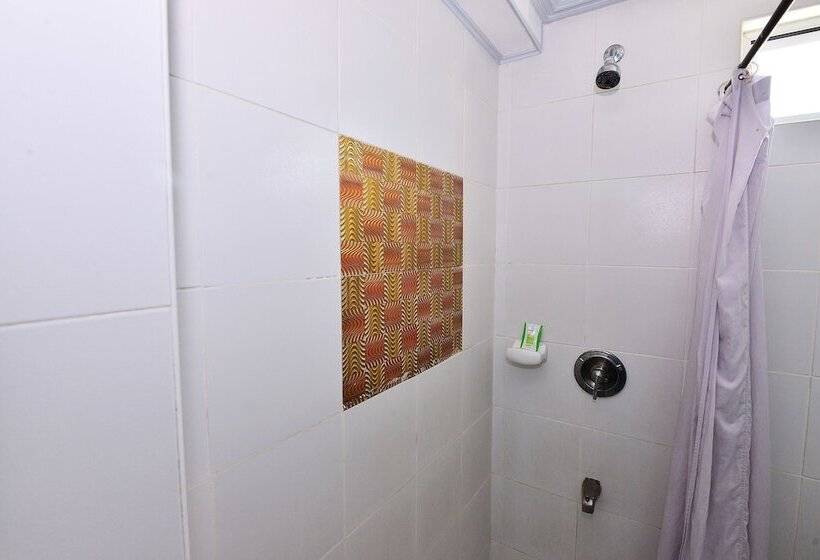 اتاق خانوادگی, Bora Sky