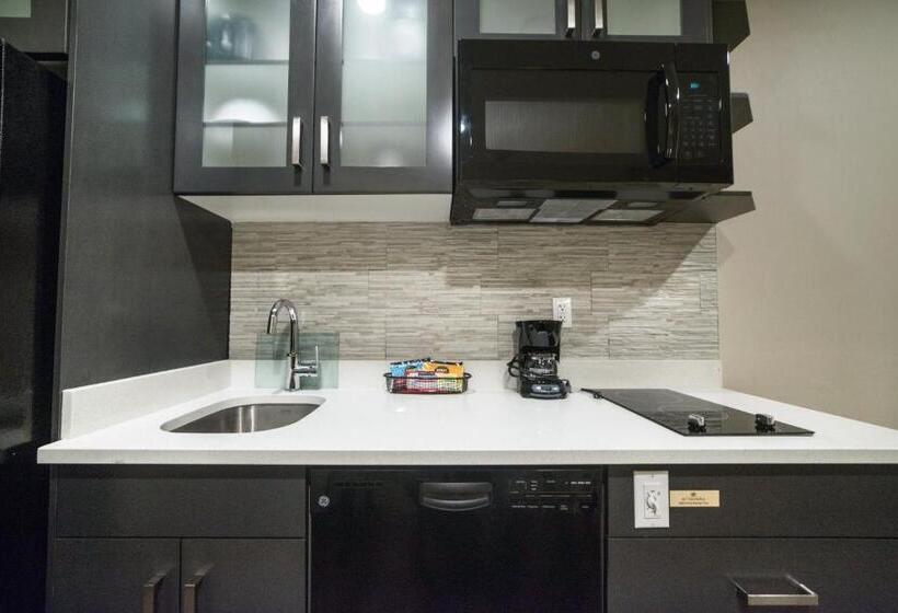 Студия Стандарт, Candlewood Suites West Edmonton   Mall Area, An Ihg