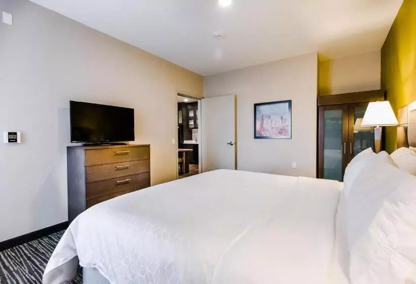 エクゼクティブスイート, Candlewood Suites West Edmonton   Mall Area, An Ihg