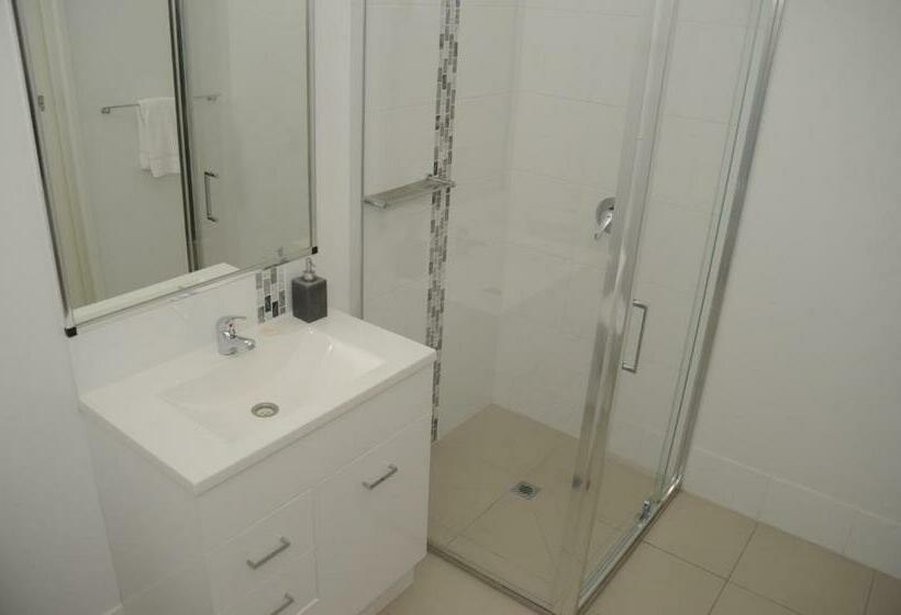 اتاق سوپریور, Capricorn