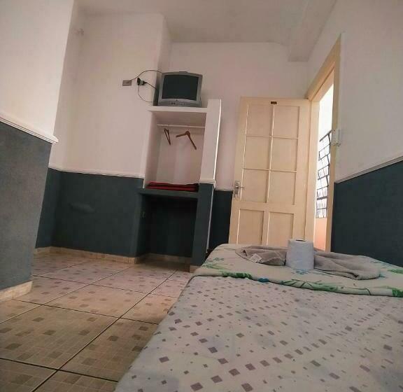 스탠다드 싱글 룸, Palace