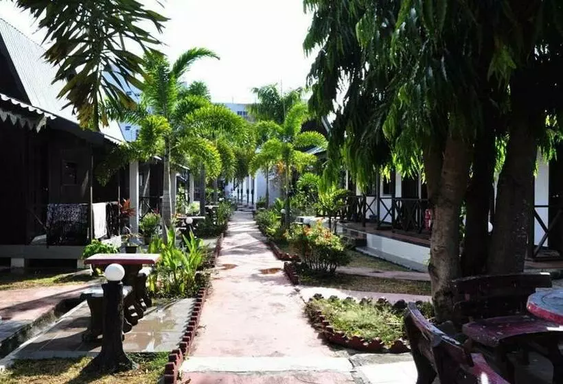 اتاق سوپریور چهار تخته, Rasa Senang Villa  Islam Guest Only