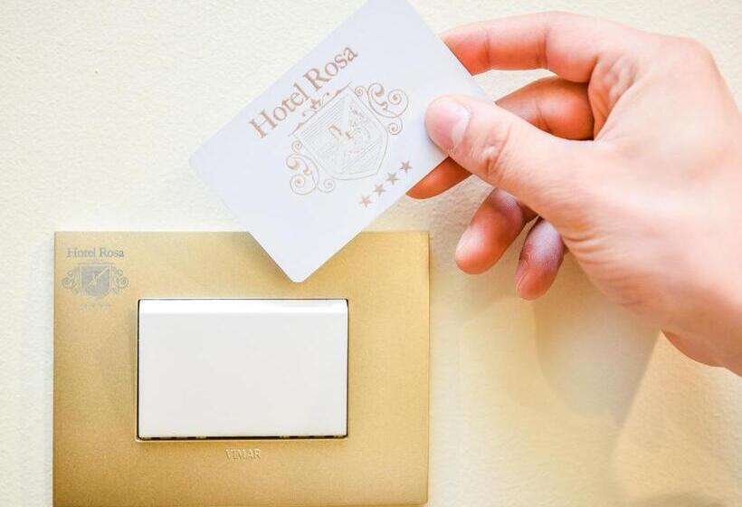 חדר סטנדרט לשלושה, Rosa