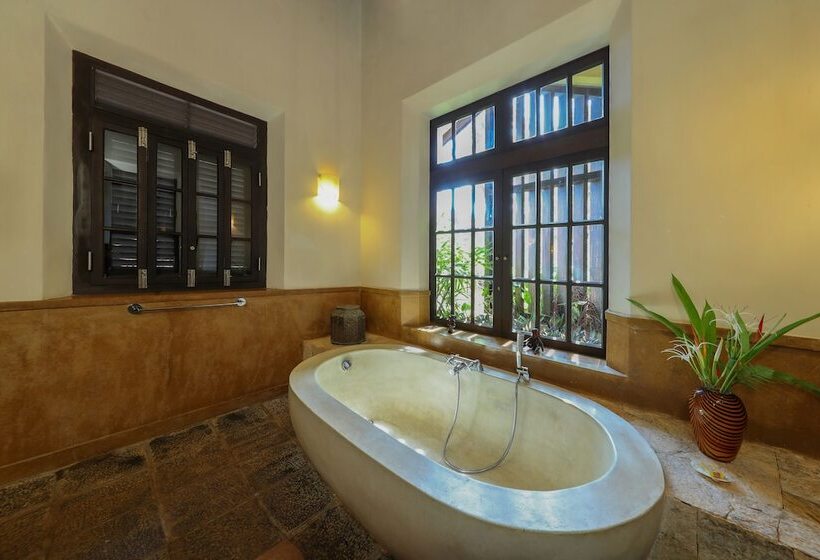 غرفة قياسية, Sergeant House