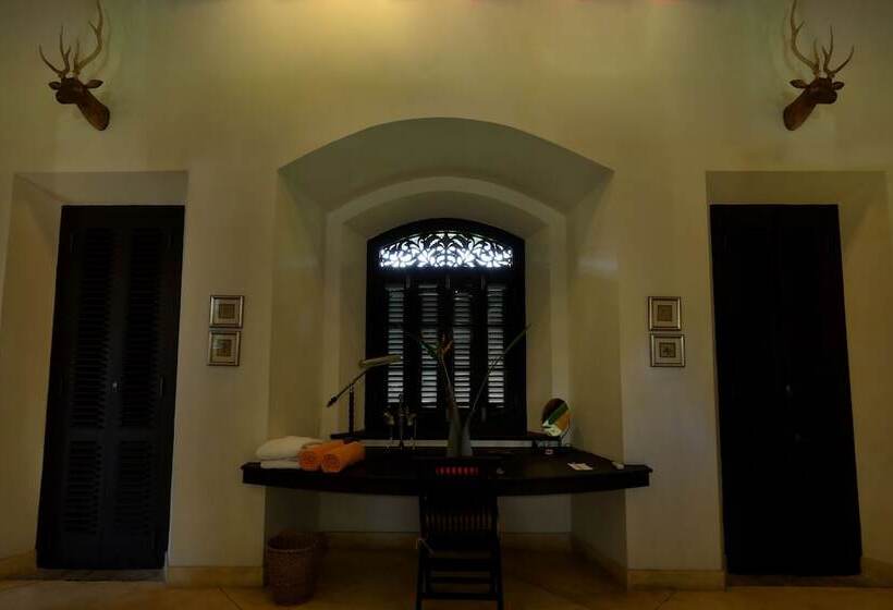 غرفة قياسية, Sergeant House