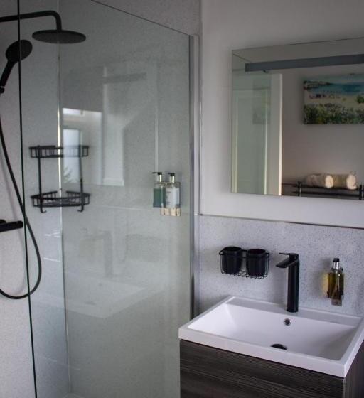 חדר סטנדרט לשלושה, Kintrae B&b