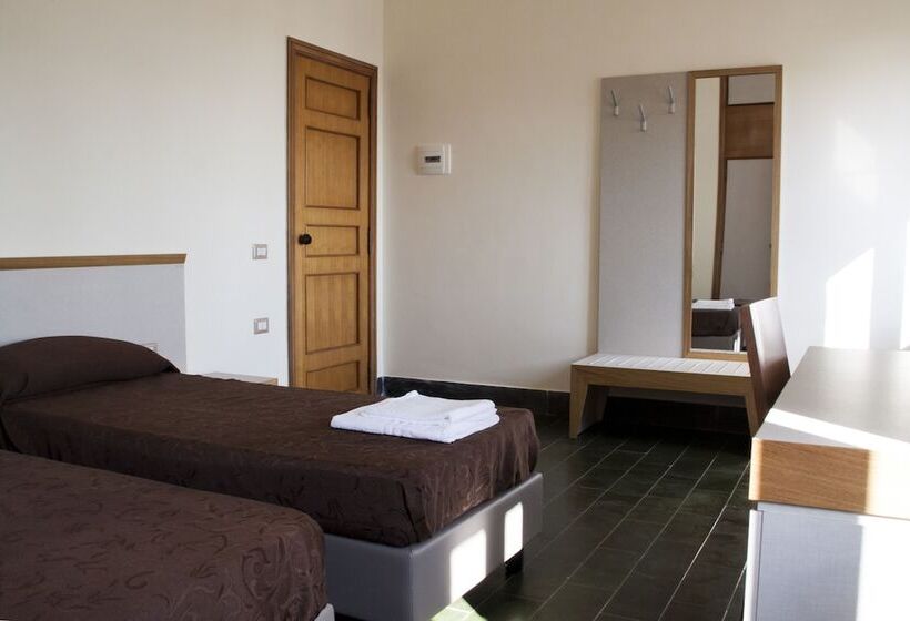اتاق استاندارد سه نفره, Casa Tolentino