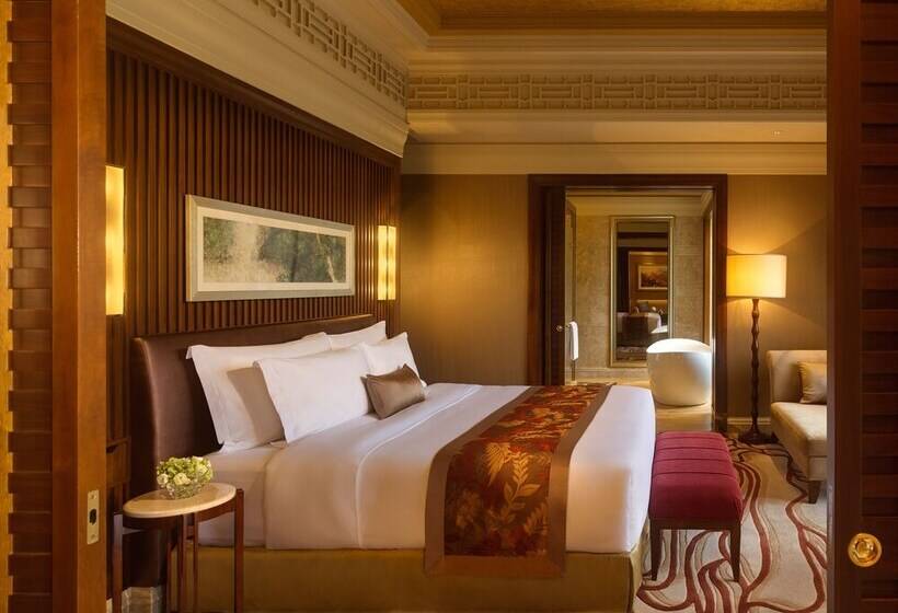 Suit Deluxe, Imperial Springs