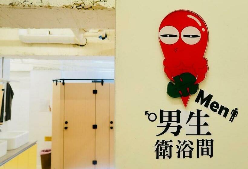 تختخواب در اتاق مشترک, Tripgg Hostel