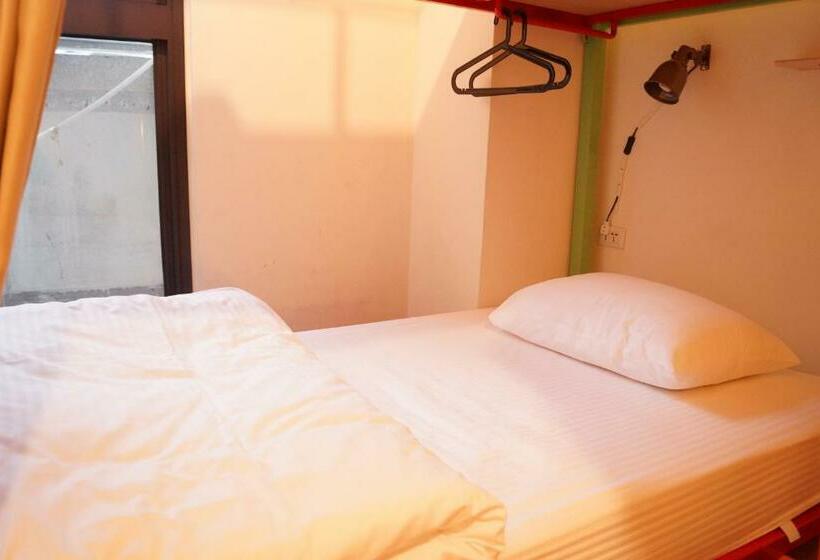تختخواب در اتاق مشترک, Tripgg Hostel