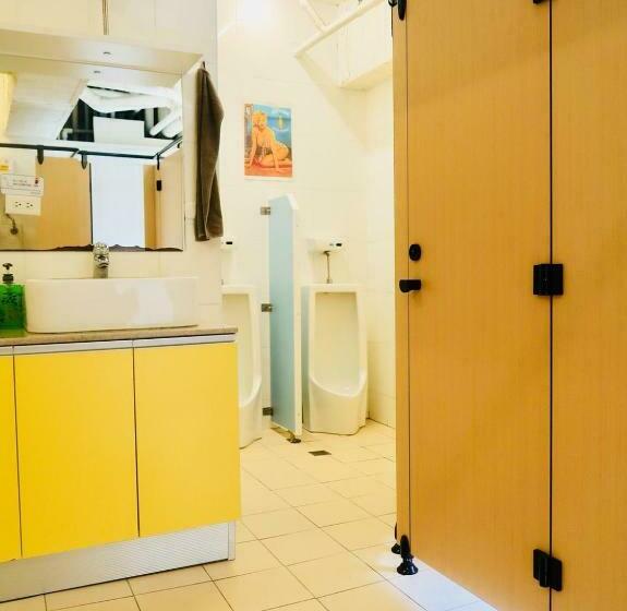 تختخواب در اتاق مشترک, Tripgg Hostel