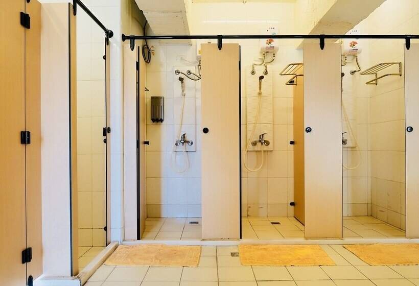 تختخواب در اتاق مشترک, Tripgg Hostel