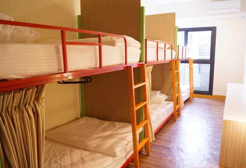 تختخواب در اتاق مشترک, Tripgg Hostel