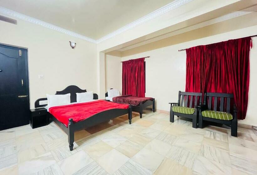 スタンダードトリプルルーム, Coorg Hilltown Hotel Madikeri