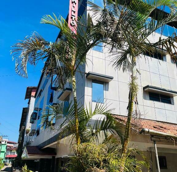 Семейный Номер, Coorg Hilltown Hotel   Madikeri