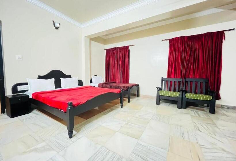 スタンダードトリプルルーム, Coorg Hilltown Hotel Madikeri