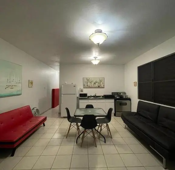 اتاق خانوادگی, Playa Apartments
