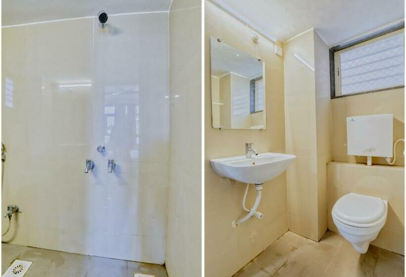 חדר דלוקס, Kumar Atithi Nivas