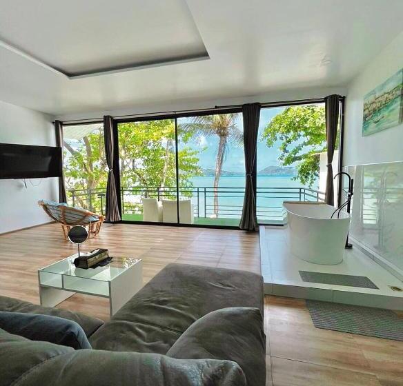 Номер Deluxe Вид на Море с Балконом, Patong Sunset Villa Phuket