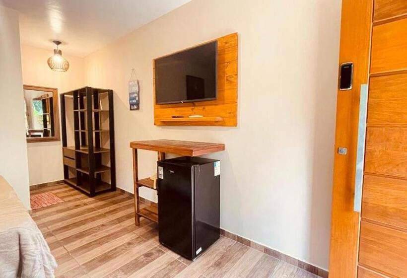 Quarto Triplo Estandar, Pousada Cair Do Sol
