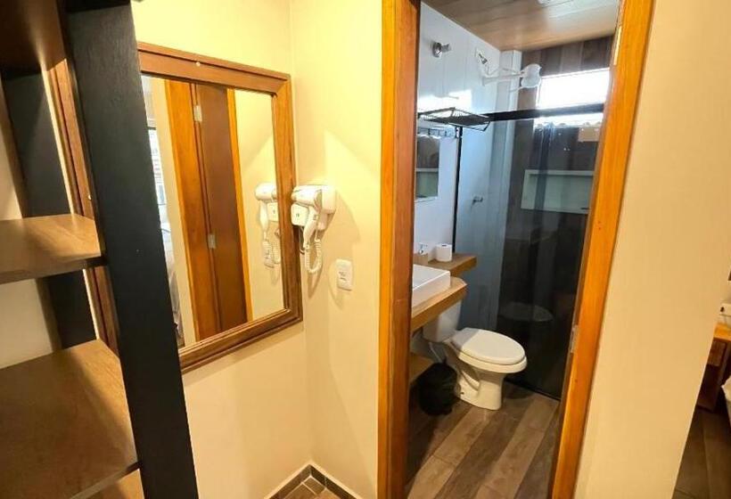 Quarto Quádruplo Estandar, Pousada Cair Do Sol