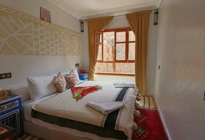 اتاق استاندارد با چشمانداز کوهستان, Riad Dar Omar