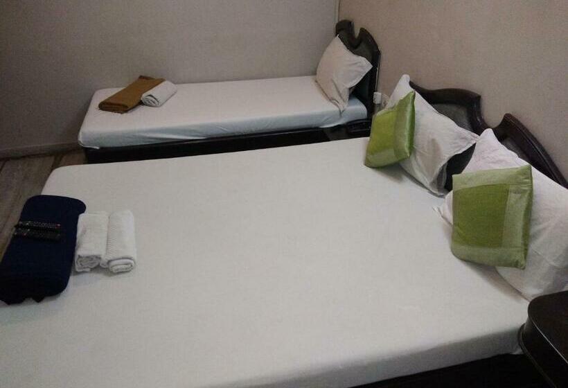 חדר דלוקס, Grand Tower Chennai