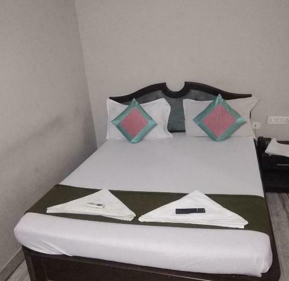 חדר דלוקס, Grand Tower Chennai