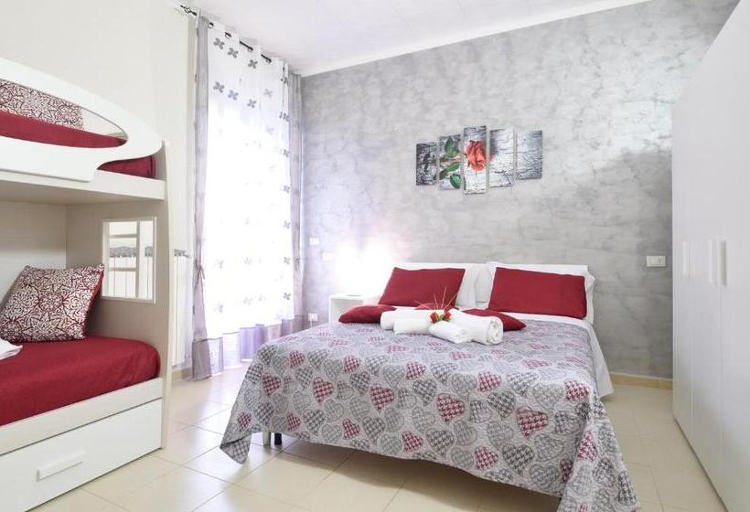 חדר לארבעה סטנדרטי עם מרפסת, Malo Rooms