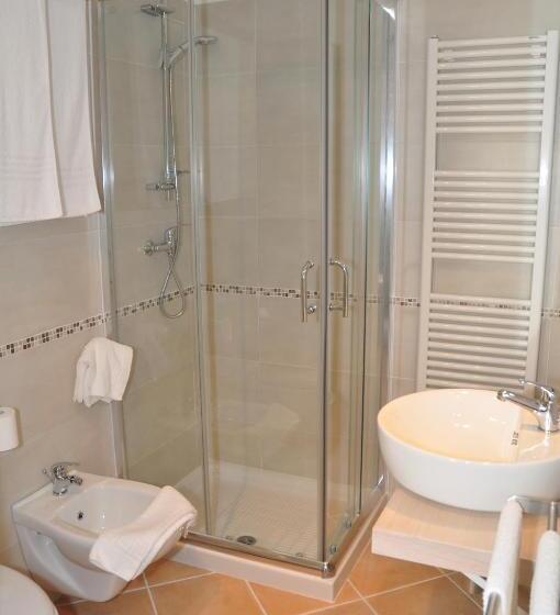 اتاق استاندارد با تخت بزرگ, B&b Marebello