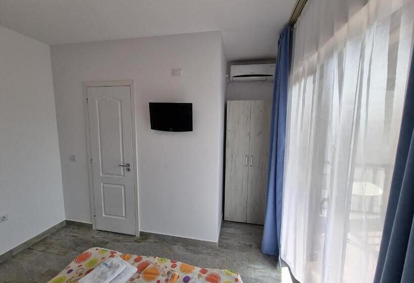 Standard Værelse m. Balkon, Vila Dumio