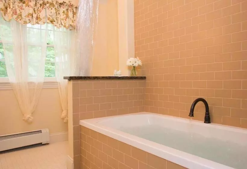 キングサイズベッドのスタンダードルーム, Caldwell House Bed And Breakfast