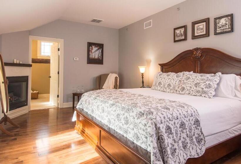 חדר דחוקס עם מיטת קינג, Caldwell House Bed And Breakfast