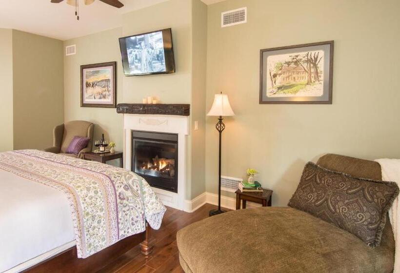 חדר דחוקס עם מיטת קינג, Caldwell House Bed And Breakfast