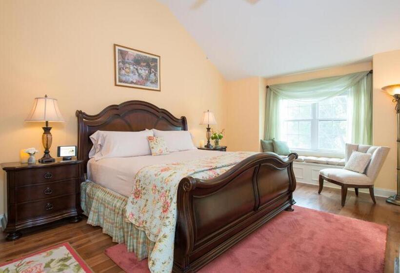 חדר דחוקס עם מיטת קינג, Caldwell House Bed And Breakfast