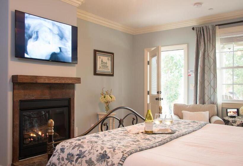 חדר דחוקס עם מיטת קינג, Caldwell House Bed And Breakfast