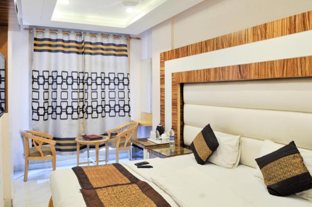豪华房间, Aman Continental   2mins From Railway Station And 5 Mins From Metro