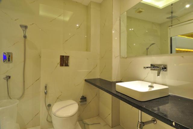 스탠다드 스튜디오, Aman Continental 2mins From Railway Station And 5 Mins From Metro